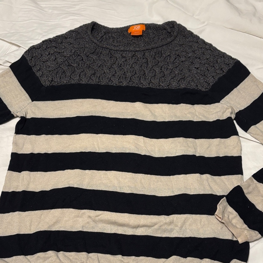 Joe Fresh women's Crewneck Sweater - Black and Cream